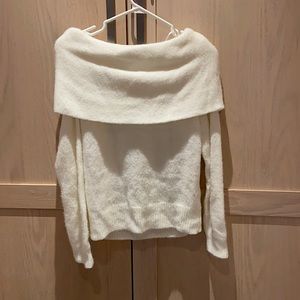 H&M creme white off the shoulder long sleeve
